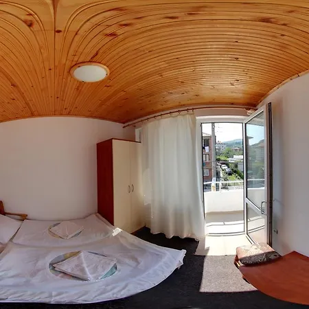 ゲストハウス Guest Grudovi オブゾー