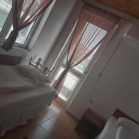 Guest Grudovi ゲストハウス