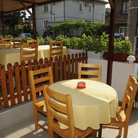 ゲストハウス Guest Grudovi オブゾー